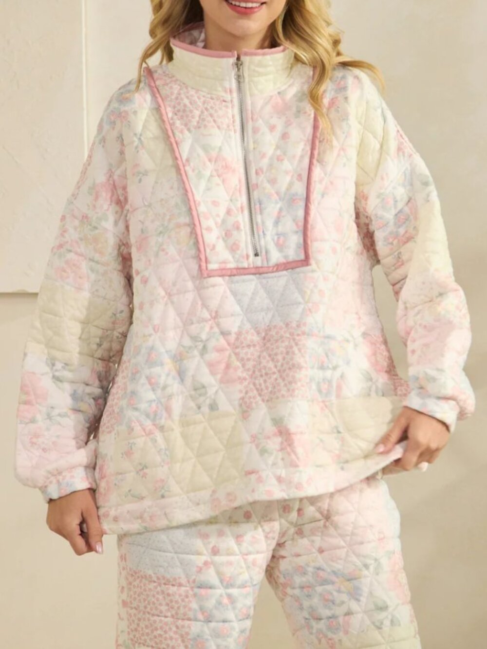 T83. Quilted Floral Print‎ Pullover - Picture 2 of 7
